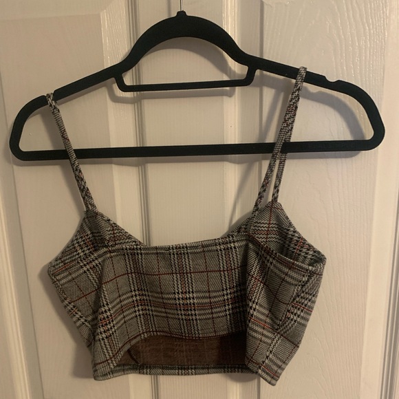 Short Top - Picture 3 of 3